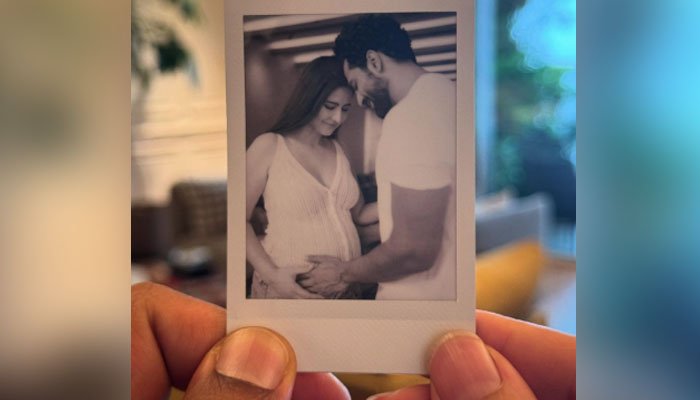 کترینہ کیف نے مداحوں کو جلد ہی ماں بننے کی خوشخبری سنادی