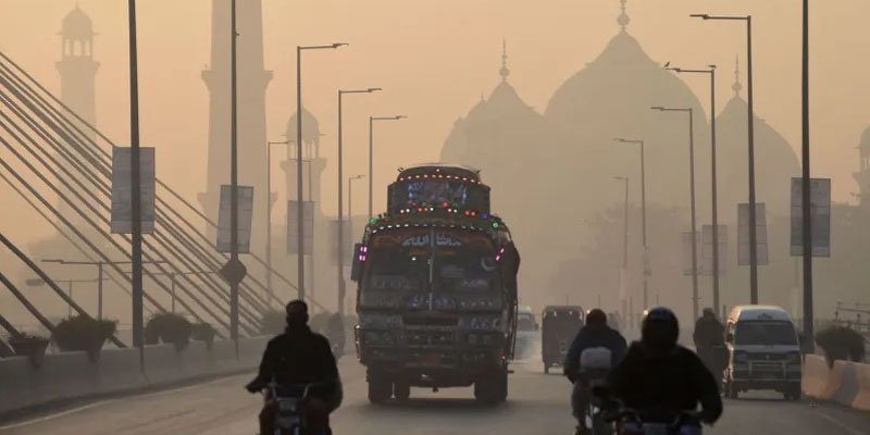لاہور آج بھی دنیاکے آلودہ ترین شہروں کی فہرست میں پہلے نمبر پر آگیا