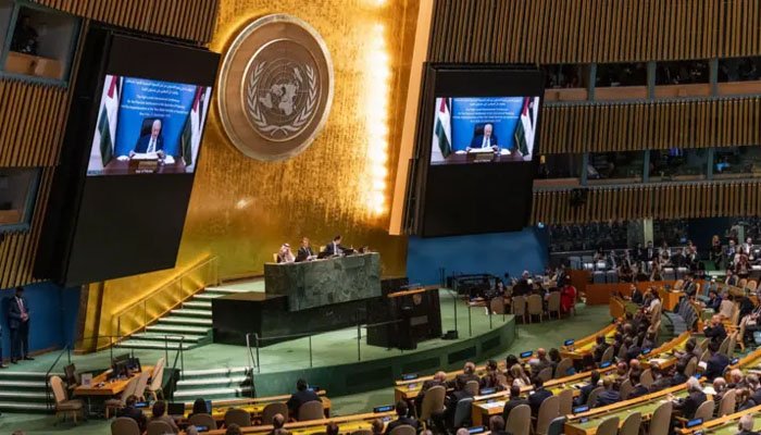 فلسطینی صدر محمود عباس کا حماس سے ہتھیار ڈالنے کا مطالبہ