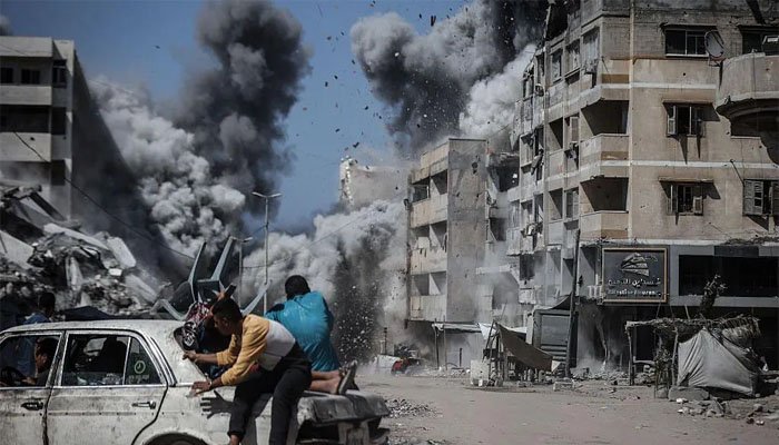 اسرائیل نے امن معاہدےکی دھجیاں اڑا دیں، غزہ پر ایک اور حملہ، ایک ہی خاندان کے 11 افراد شہید