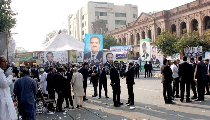 سپریم کورٹ بار الیکشن: عاصمہ جہانگیر گروپ نے میدان مار لیا، ہارون الرشید صدر منتخب