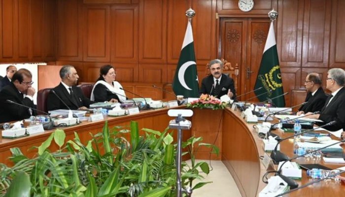 چیف جسٹس نے27 ویں آئینی ترمیم پر غور کیلئے فل کورٹ اجلاس آج طلب کرلیا