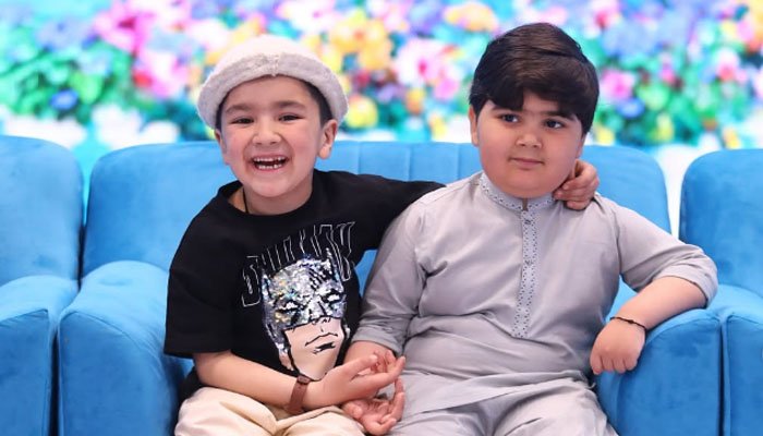 &rsquo;یقین نہیں ہو رہا عمر ہمارے ساتھ نہیں&lsquo;، چائلڈ اسٹار کے انتقال پر انکے دوست شیراز کی جذباتی ویڈیو وائرل