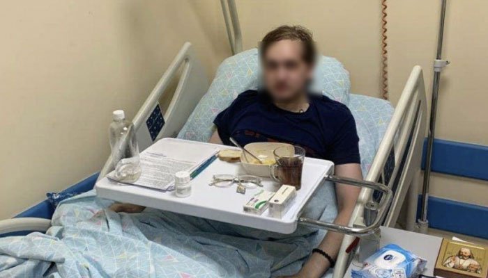 روزانہ 3 انرجی ڈرنک کین پینے والے 22 سالہ نوجوان چلنے پھرنے سے معذور ہوگیا