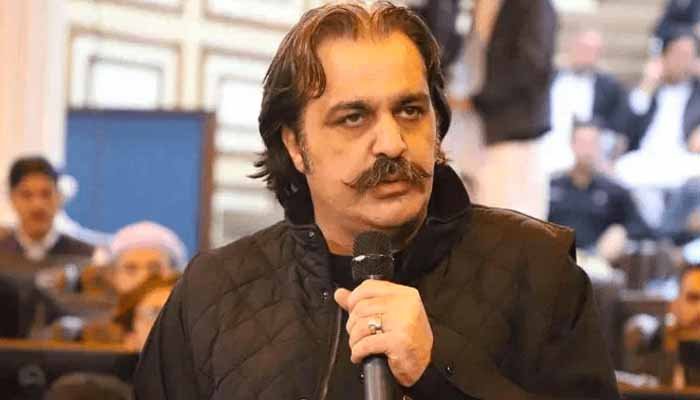 علی امین گنڈا پور کے ناقابل ضمانت وارنٹ گرفتاری جاری، گرفتار کرکے پیش کرنے کا حکم