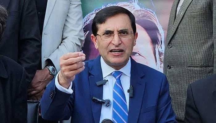 عمران خان نے انصاف کیلئے ہر دروازہ کھٹکھٹایا، شاید انکے پاس جو چابی ہے اس سے دروازہ نہیں کھلا: بیرسٹر گوہر