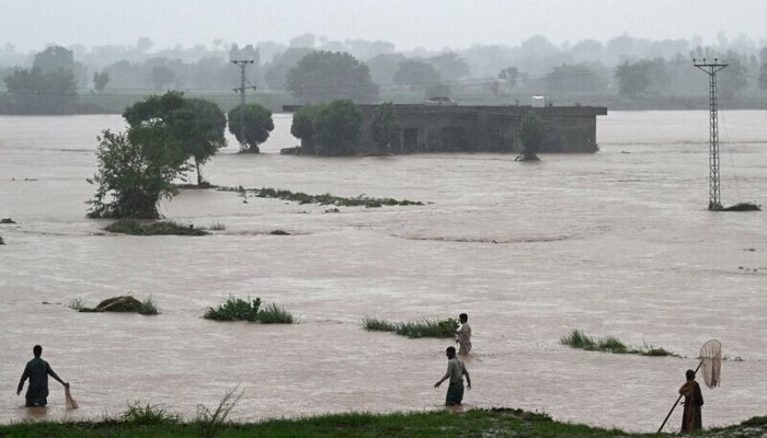 خیبر پختونخوا: سیلاب سے بجلی کا نظام بری طرح متاثر،87 ہزار صارفین بجلی سے محروم