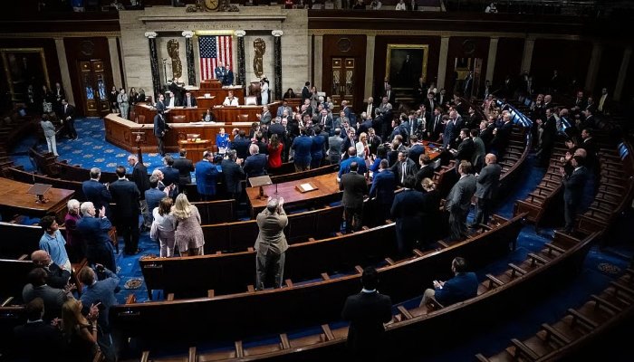 امریکی سینیٹ نے ٹرمپ انتظامیہ کے مختلف ممالک پر عائد ٹیرف کو مسترد کردیا