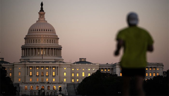 امریکا میں شٹ ڈاؤن، ٹرمپ انتظامیہ نے ڈیموکریٹک ریاستوں کے اربوں ڈالر کے فنڈز منجمد کردیے