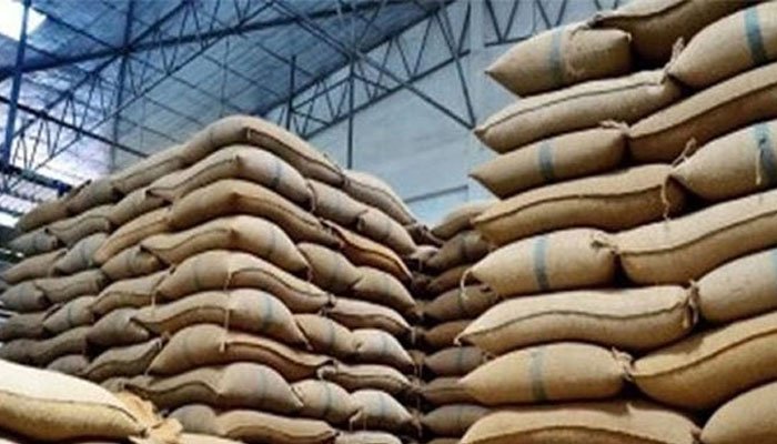 کراچی : ملیر میں 2 رائس ملز پر چھاپہ، گندم کے 75 ہزار تھیلے برآمد