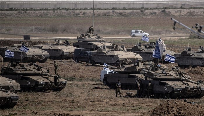 اسرائیل کا ایران کی آئل ریفائنریز کے قریب حملہ، آئندہ چند گھنٹوں میں تہران میں اہداف کو نشانہ بنانے کا اعلان