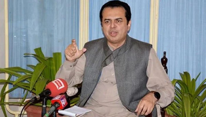 علیمہ خان کے بیٹوں کو دیر سے گرفتار کیا گیا مگر کیسز کو جعلی نہیں کہہ سکتے: طلال چوہدری