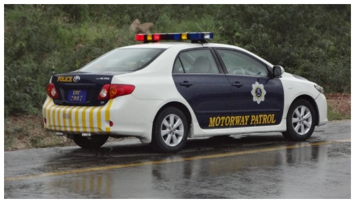 بہاولپور: ایم 5 موٹر وے پربس کی پولیس موبائل کو ٹکر سے 3 اہلکار جاں بحق