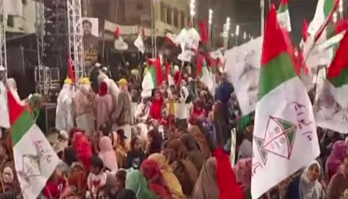 ایم کیو ایم پاکستان نے کراچی کو وفاقی علاقہ قرار دینے کا مطالبہ کر دیا