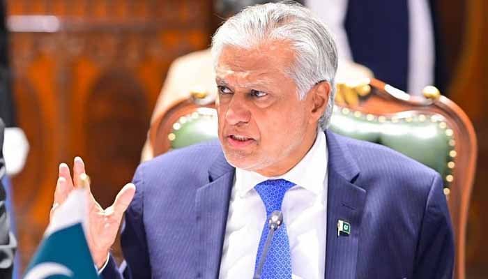 کچھ با اثر ممالک نے پاکستان کو ایران کیخلاف آئی اے ای اے کی قرارداد میں ووٹ دینے کا کہا تھا: ڈار کا انکشاف