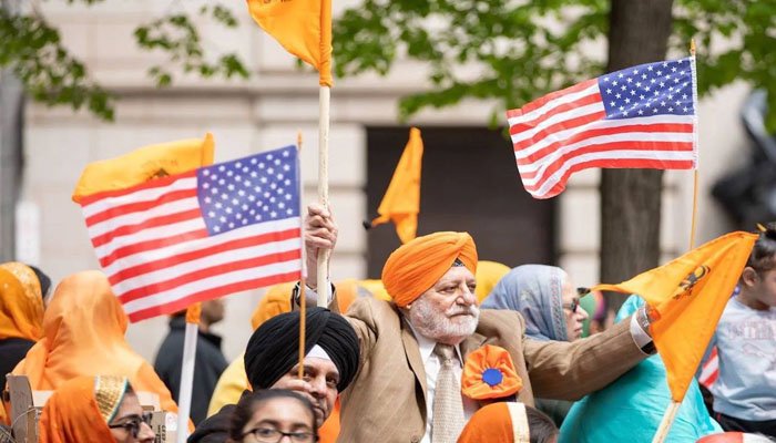 واشنگٹن: بھارت کے یوم آزادی پر سکھوں کا احتجاج، عمارت کوگھیرلیا