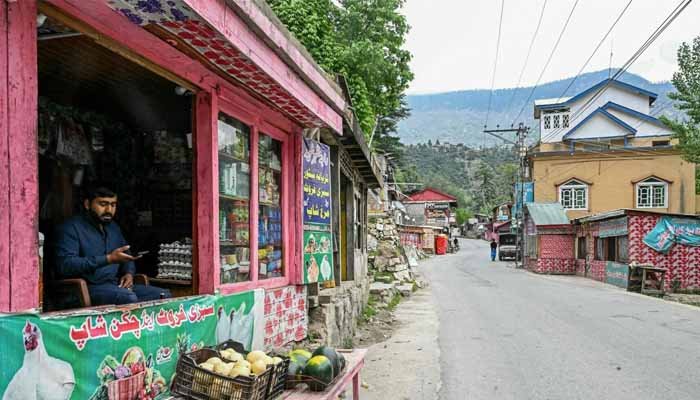 آزاد کشمیر میں زندگی معمول پر آگئی، موبائل سروس بحال، بازار کھل گئے